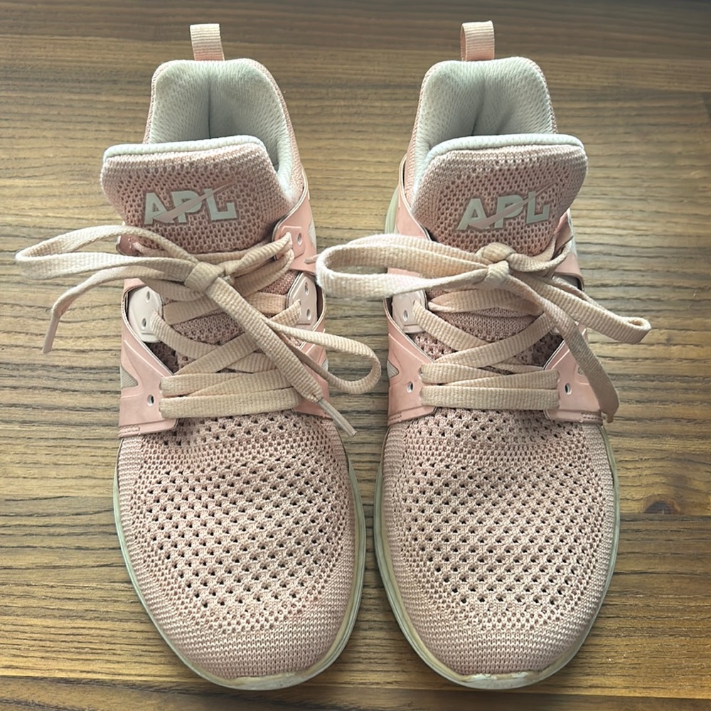 APL ascend tennis shoes sz 7.5